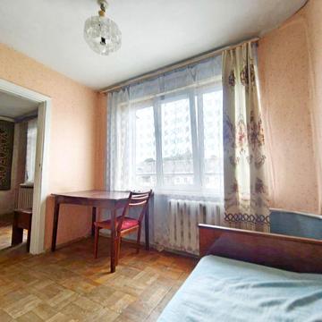 Льотна вул. (Червоногвардійська), 1