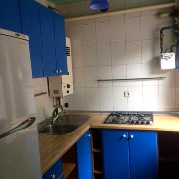 Здам 1 квартиру в центрі міста.