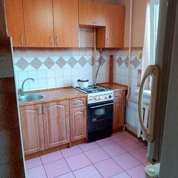 Оренда 1 кімнатної, ГОЛОВНА (р-н ТЦ ДЕПОТ), є ЗАСКЛЕНИЙ БАЛКОН, вільна