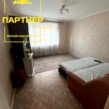 Героїв України вул. (Героїв Сталінграду), 21