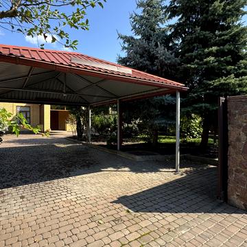 Новогоголівська вул., 7