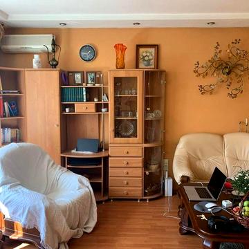 Продам квартиру, 50 кв.м, в СТАЛИНКЕ, Центр города. (3-204-960)