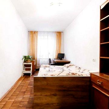 Продаж 3-кімнатна квартира в центрі міста