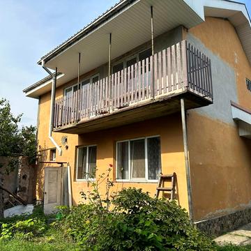 Шахтарів вул., 10