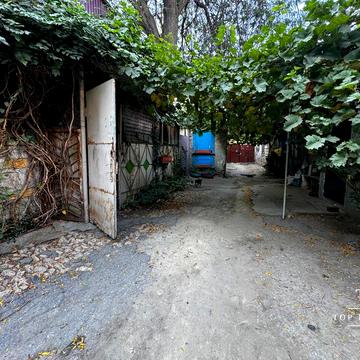 Середньофонтанська вул., 31