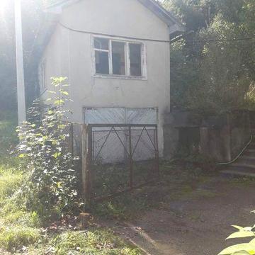 Здам будинок м. Вижниця пять кімнат.