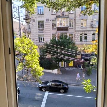 Саксаганського вул., 63/28