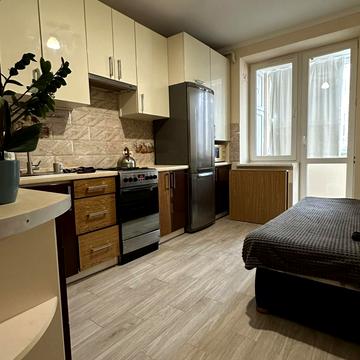 Червоної Калини просп., 70