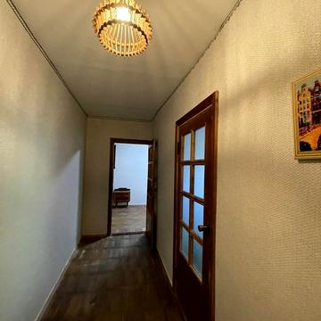 Зарічанська вул., 12