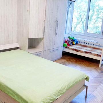 Ореста Левицького вул. (Академіка Курчатова), 13