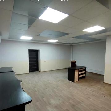 Героїв Крут вул. (Червоних Курсантів), 4в