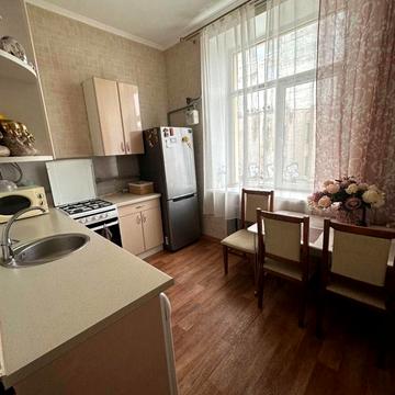 Первозванівська вул., 2