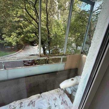 2к, Виставка , вул. Перемоги, зручний поверх.