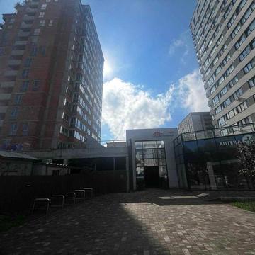 Продаж 2 кім квартири , вулиця Очеретяна
