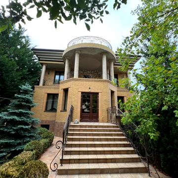 Прикордонна, 23