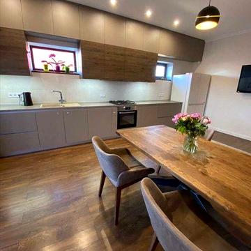 Сучасний будинок на Браїлках