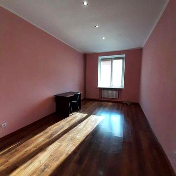 Продам 2 кімнатну квартиру Центр, автономне опалення