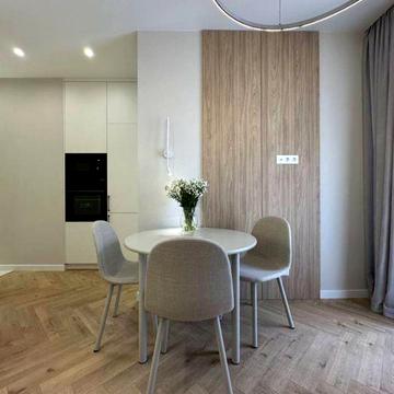 Продам квартиру с ремонтом на Краснова/Кадор Сити