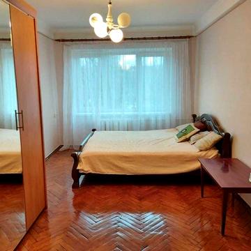 Оренда 2-х кім. квартири по вул. Салютна 21, метро Нивки