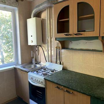 Продаж 3 - кімн квартири .вул Летна.