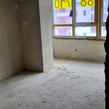 Пасічна вул., 2