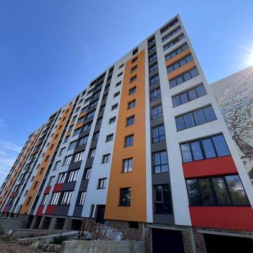 Продається простора 2 кім. 78,6м2. Кухня-вітальня 24 м2