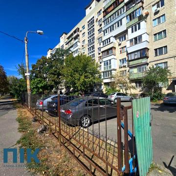 Братиславська вул., 26