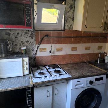 Продам квартиру в загальному дворі на Ковалівці.