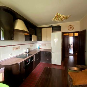 Алматинська вул. (Алма-Атинська), 37-Б