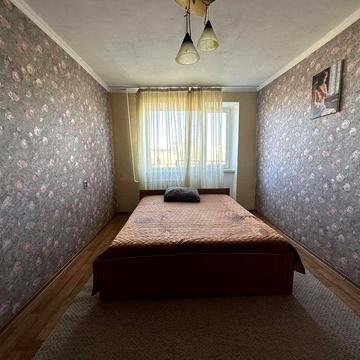 Продам двухкомнатную квартиру, проспект Гагарина/ Сегедская