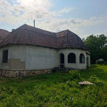 АВТЕНТИЧНИЙ компактний будинок 42 сотки землі с. Астей 7 км. Берегово!