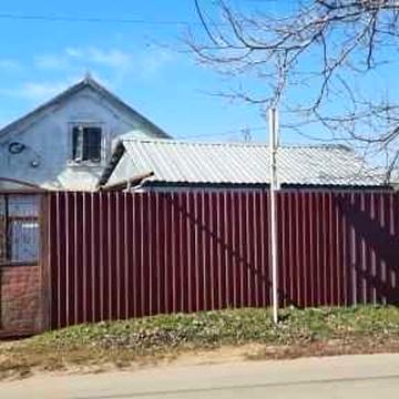 Продам участок 7,5 соток в Одессе с домом под ремонт в Черноморке