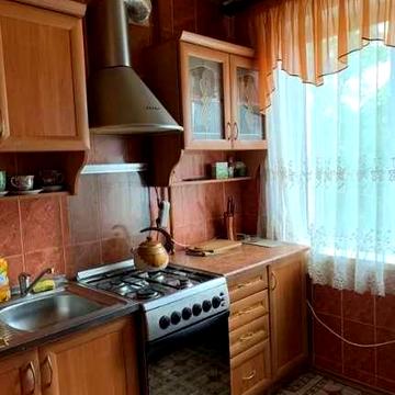 Продам 2 кім кв з роздільними кімнатами Гарний ремон + меблі