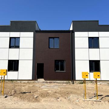 Яблунева вул.