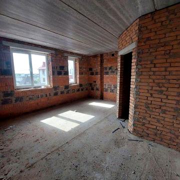 Квартира поруч озера, ГАЗ, Центр міста