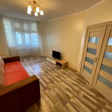 Оренда квартири (спальня+кухня-студіо), метро Осокорки 3 хв. пішки.