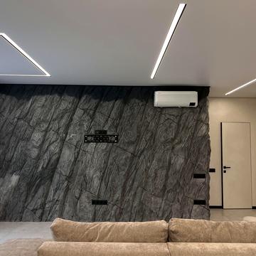 Студентська вул., 18