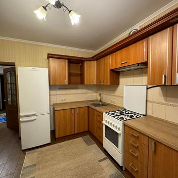 Кравчука вул., 11в