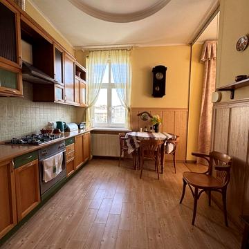 Йосифа Сліпого вул. (), 8