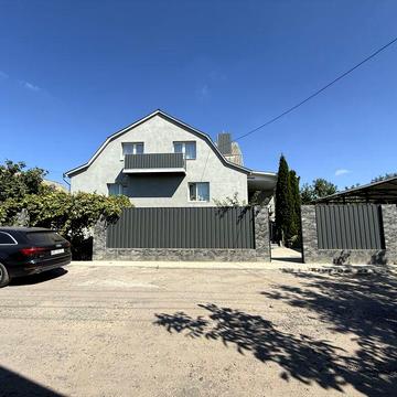 Продам будинок у місті Бар