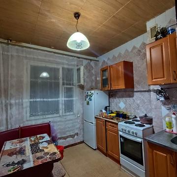 Євгена Чикаленка вул., 75