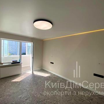 Архітектора Вербицького вул., 4