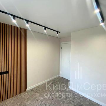 Архітектора Вербицького вул., 4