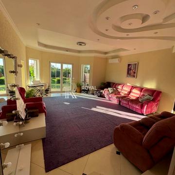 Центральна вул.