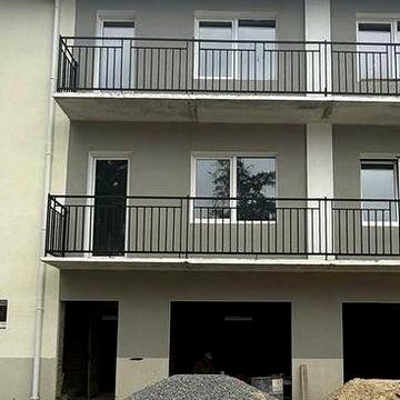 Продам 3-поверховий будинок