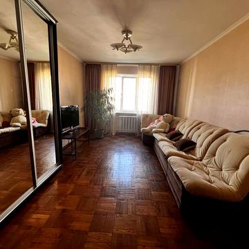 Драгоманова вул., 42