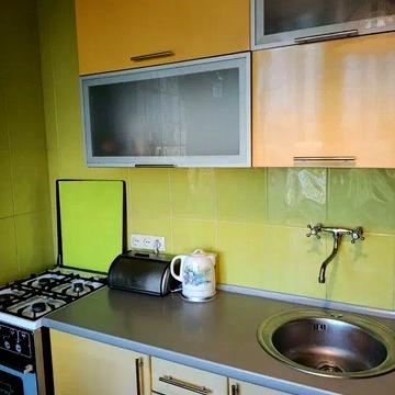 Продам 2-комнатную квартиру м. Левада