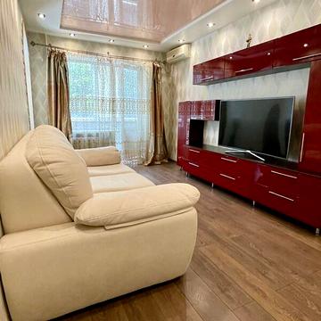 Довгострокова оренда 3к Квартира Антоновича Володимира вулиця