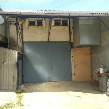 Кропивницького вул., 1