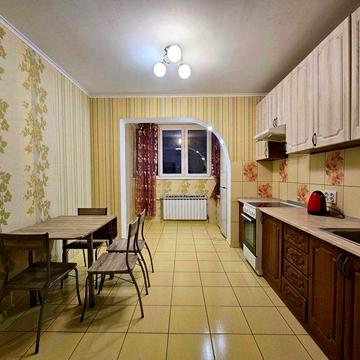 Трикімнатна квартира на Осокорках 80m2 ЖК Молодіжний квартал